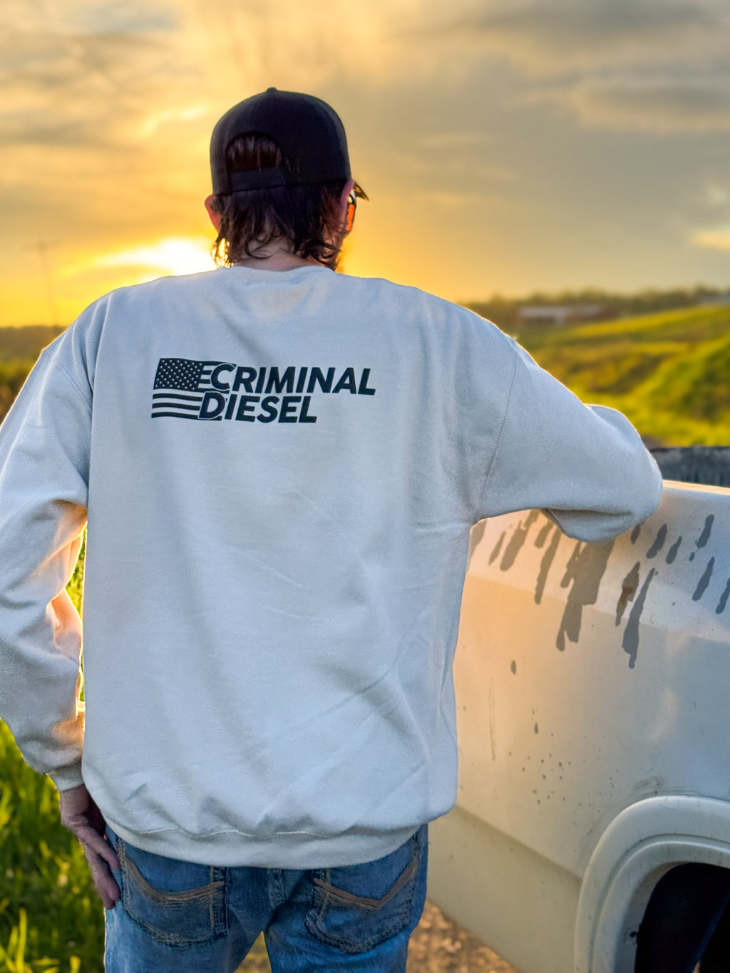 Americana Crewneck - Tan