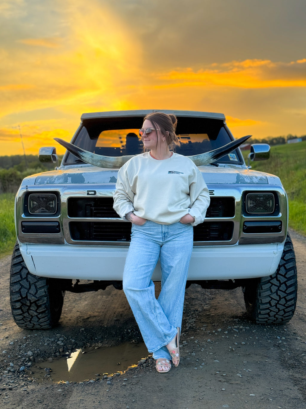 Americana Crewneck - Tan